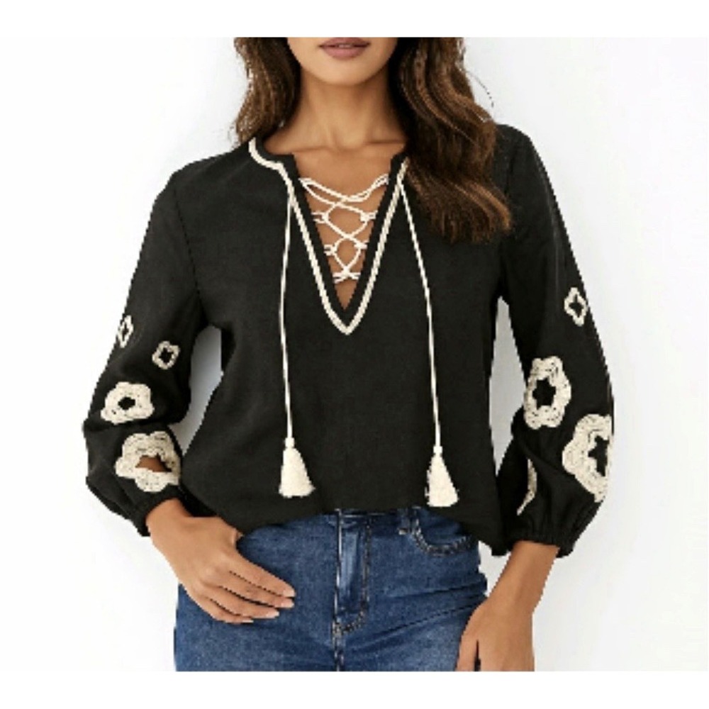 House Of Harlow Black White Floral Embroidered Tassel V-Neck Blouse Size L $159